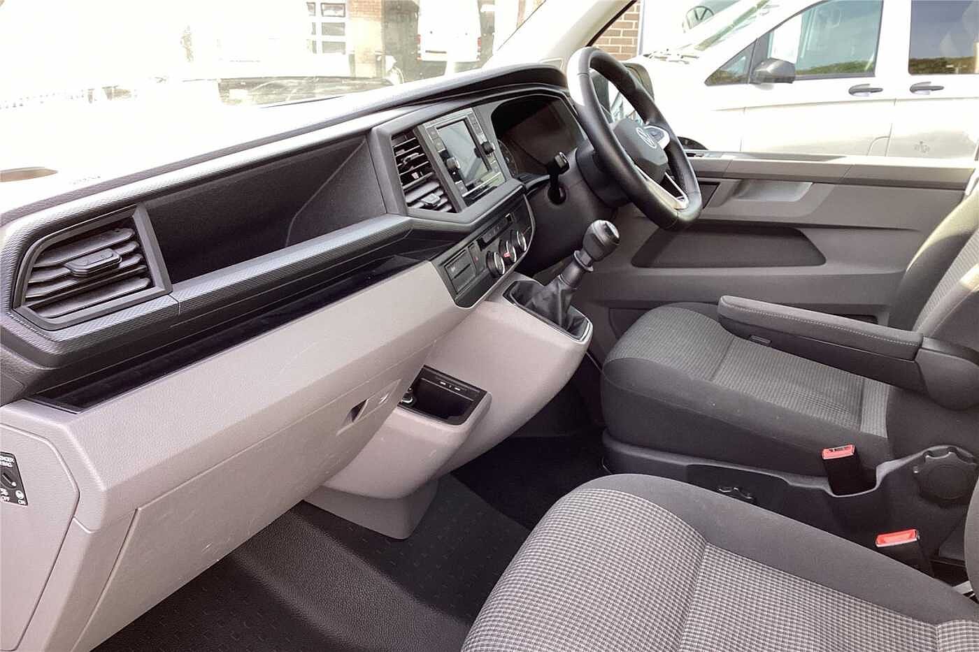 Volkswagen Transporter 2.0 TDI 110 Startline Business Kombi Van (01/05/20
