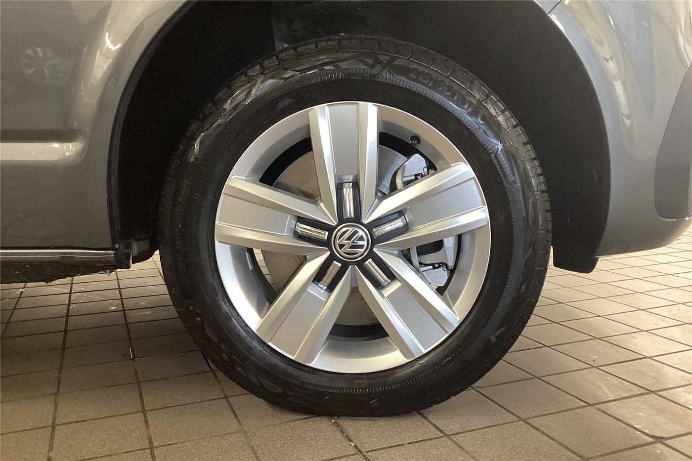 Volkswagen Transporter 2.0 TDI 150 Highline Kombi Van