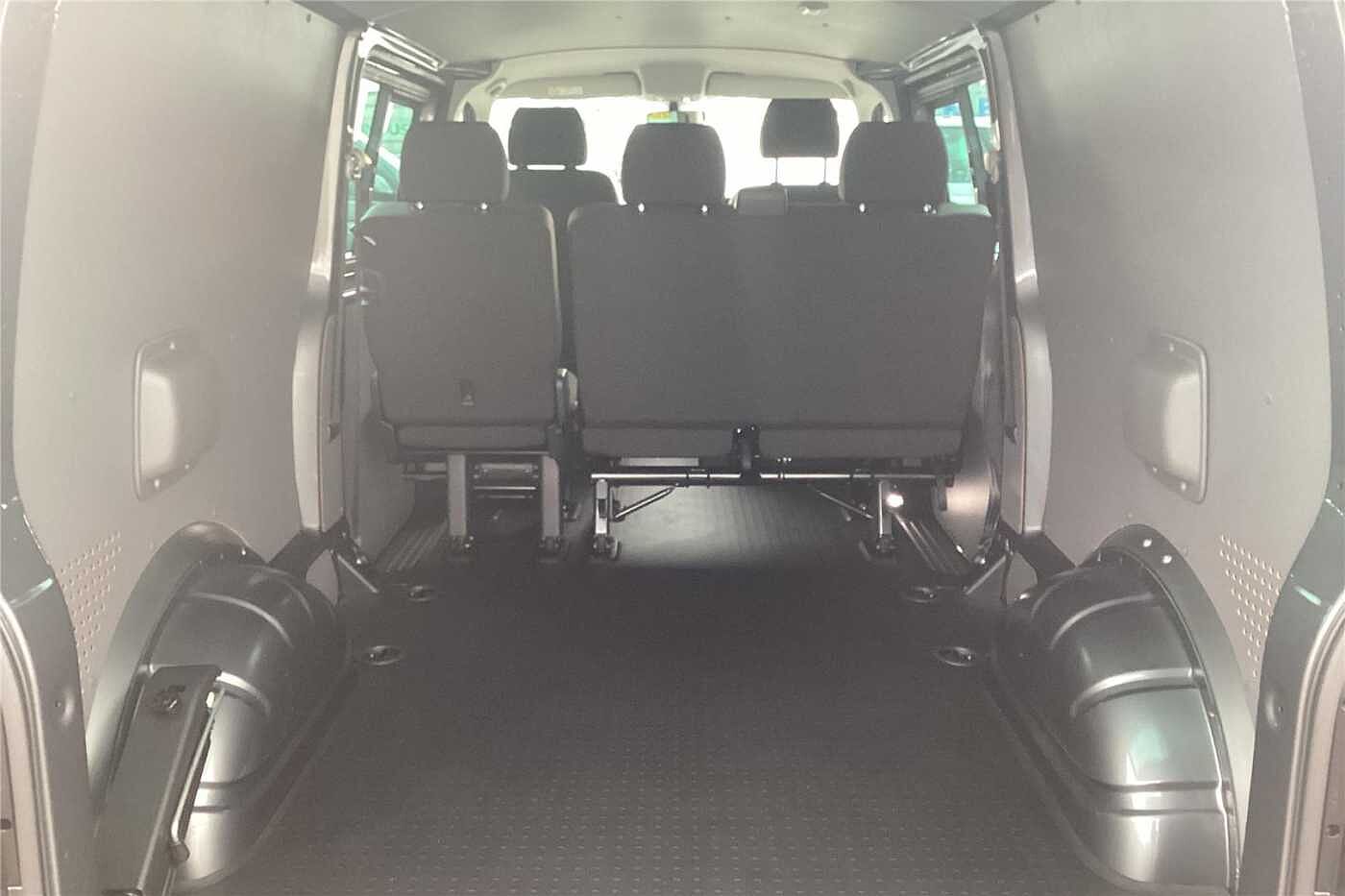 Volkswagen Transporter 2.0 TDI 150 Highline Kombi Van