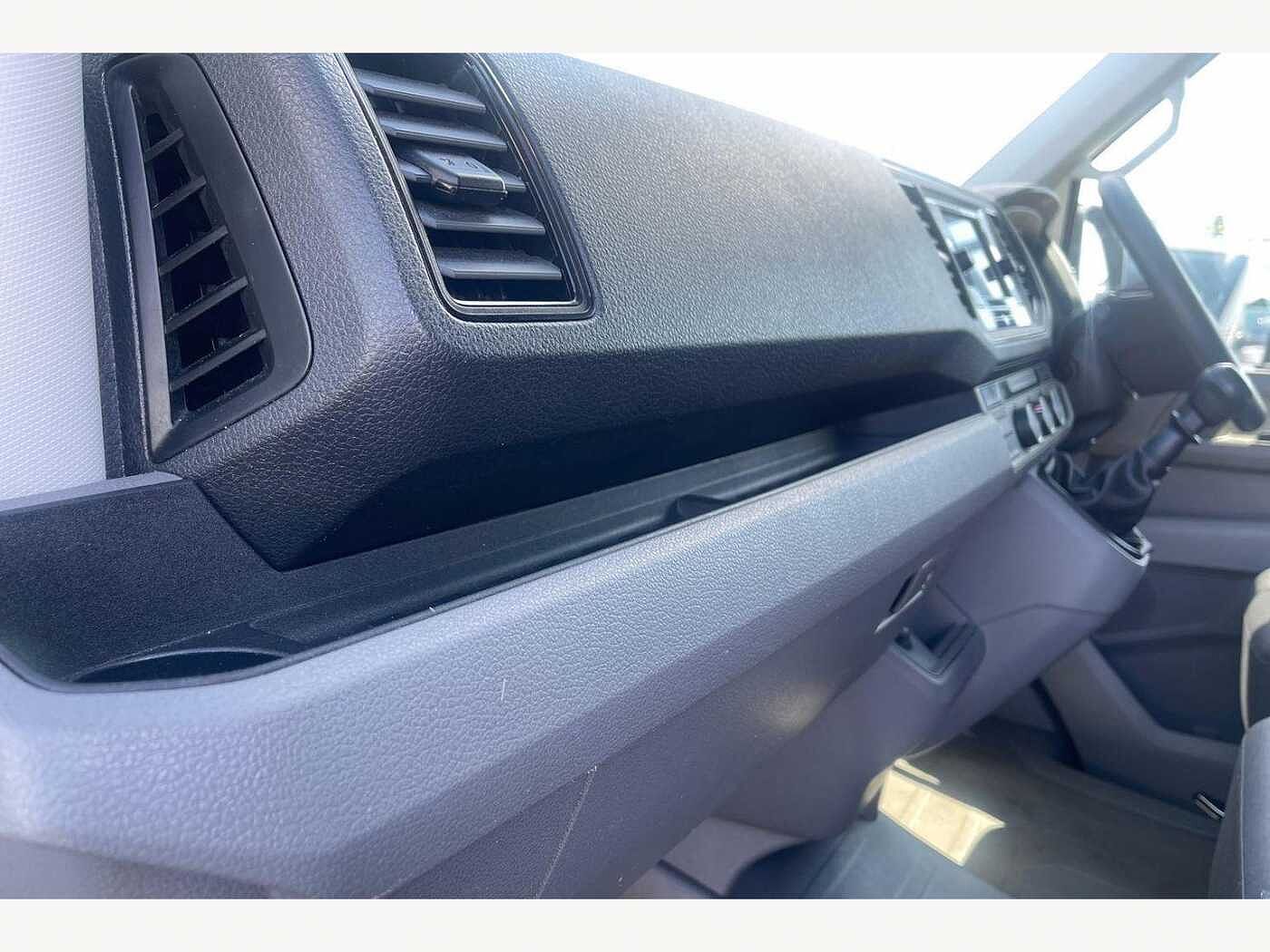 Volkswagen Crafter 2.0TDI 140PS Eu6dT-E CR35 LWB Trendline