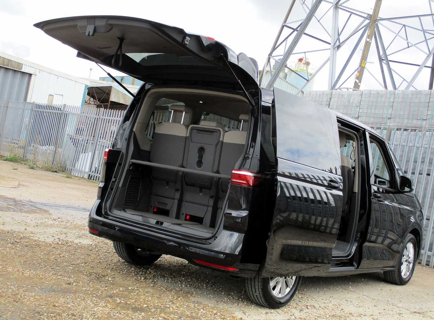 Volkswagen Multivan Life Standard 218 PS 1.4 eHybrid 6-Speed DSG