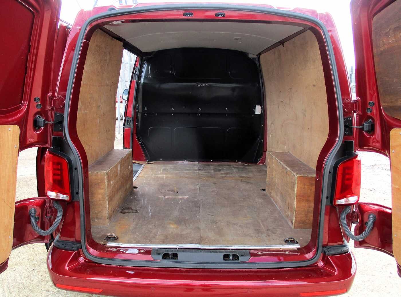 Volkswagen Transporter T28 Panel van Highline SWB 110 PS 2.0 TDI 5sp Manual