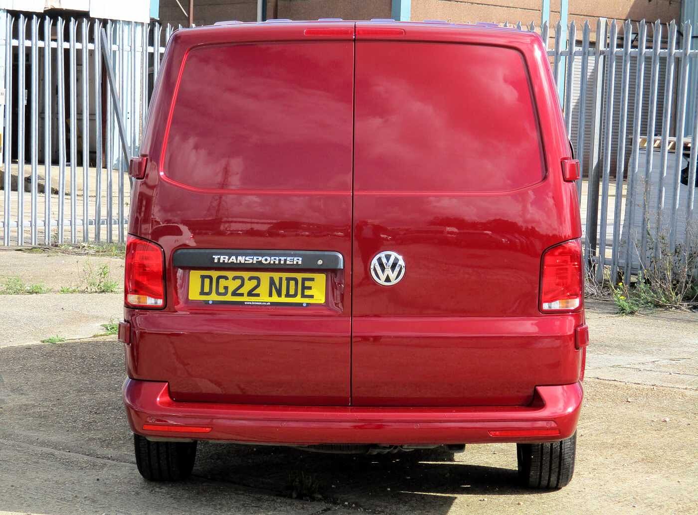Volkswagen Transporter T28 Panel van Highline SWB 110 PS 2.0 TDI 5sp Manual