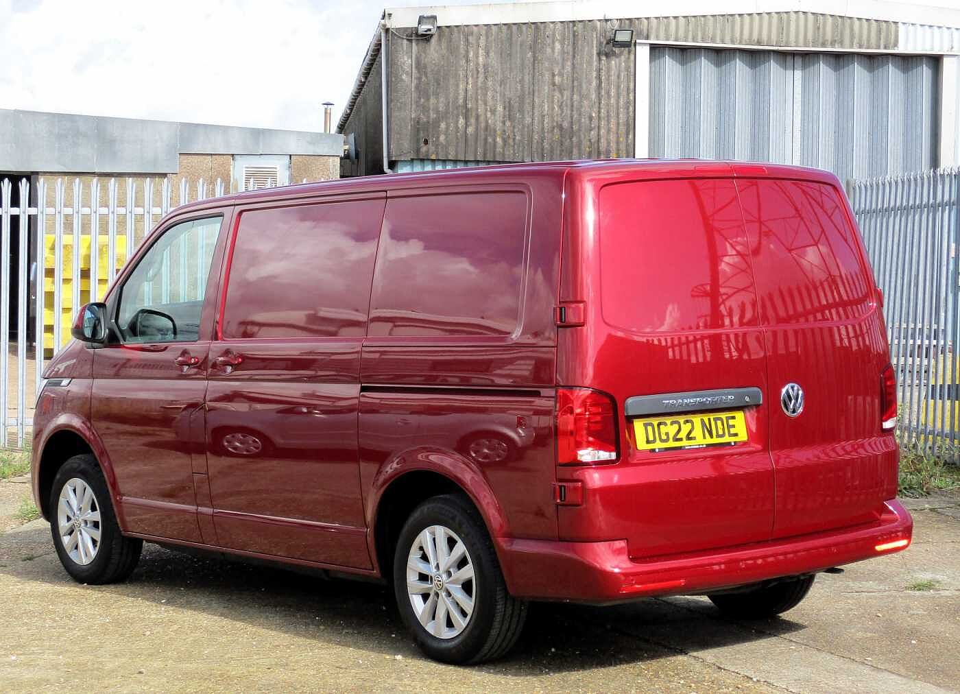 Volkswagen Transporter T28 Panel van Highline SWB 110 PS 2.0 TDI 5sp Manual