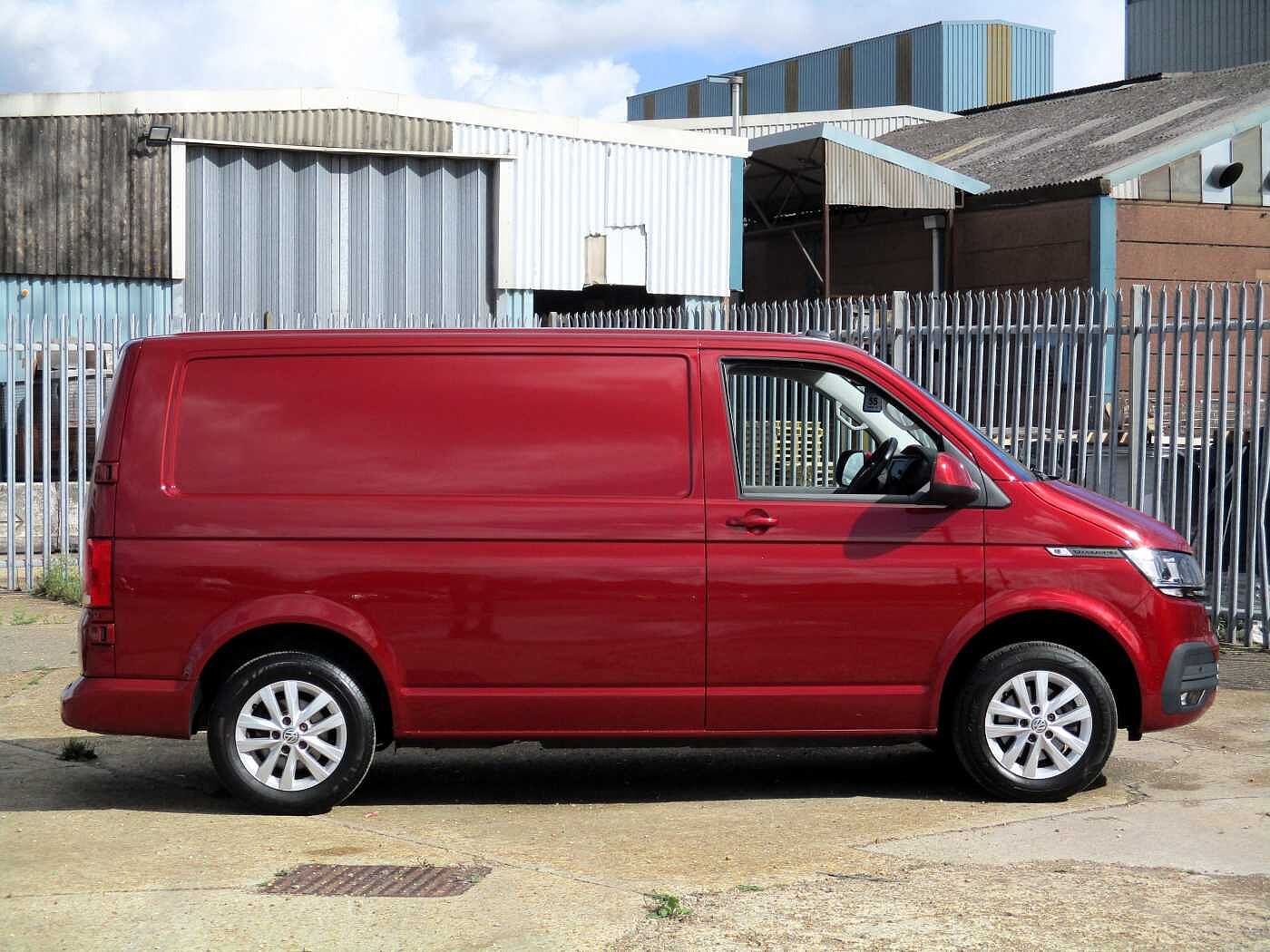 Volkswagen Transporter T28 Panel van Highline SWB 110 PS 2.0 TDI 5sp Manual