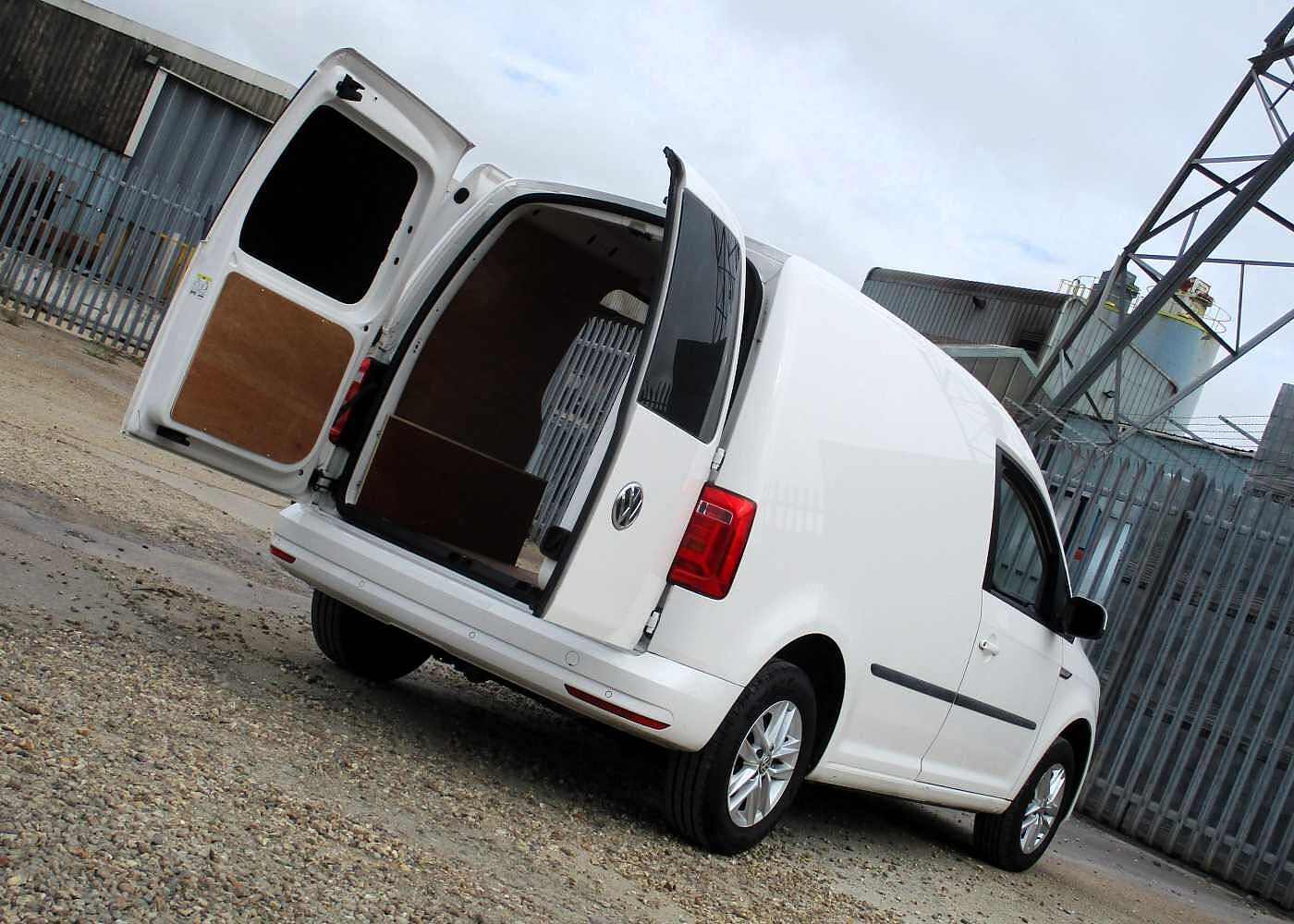 Volkswagen Caddy 2.0 TDI (102PS) C20 Highline BMT Panel Van