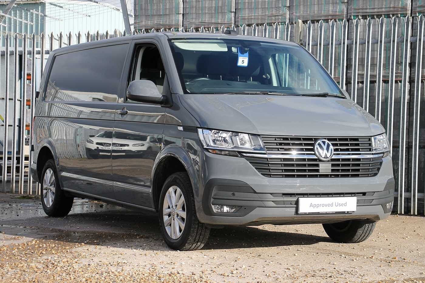 Volkswagen Transporter T28 Panel van Highline LWB 150 PS 2.0 TDI 6sp Manual