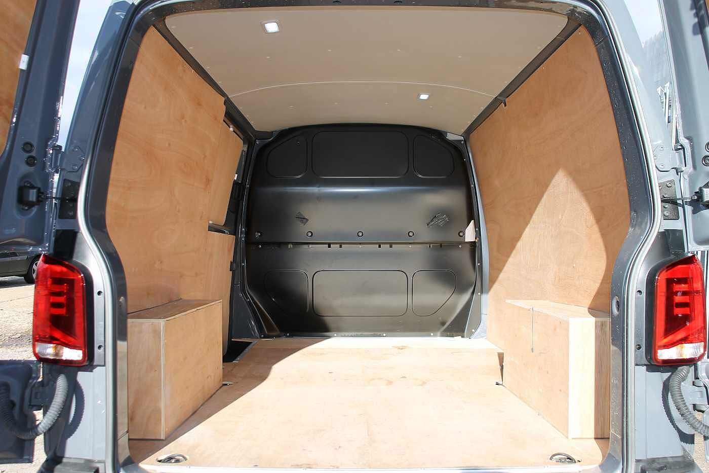 Volkswagen Transporter T28 Panel van Highline LWB 150 PS 2.0 TDI 6sp Manual