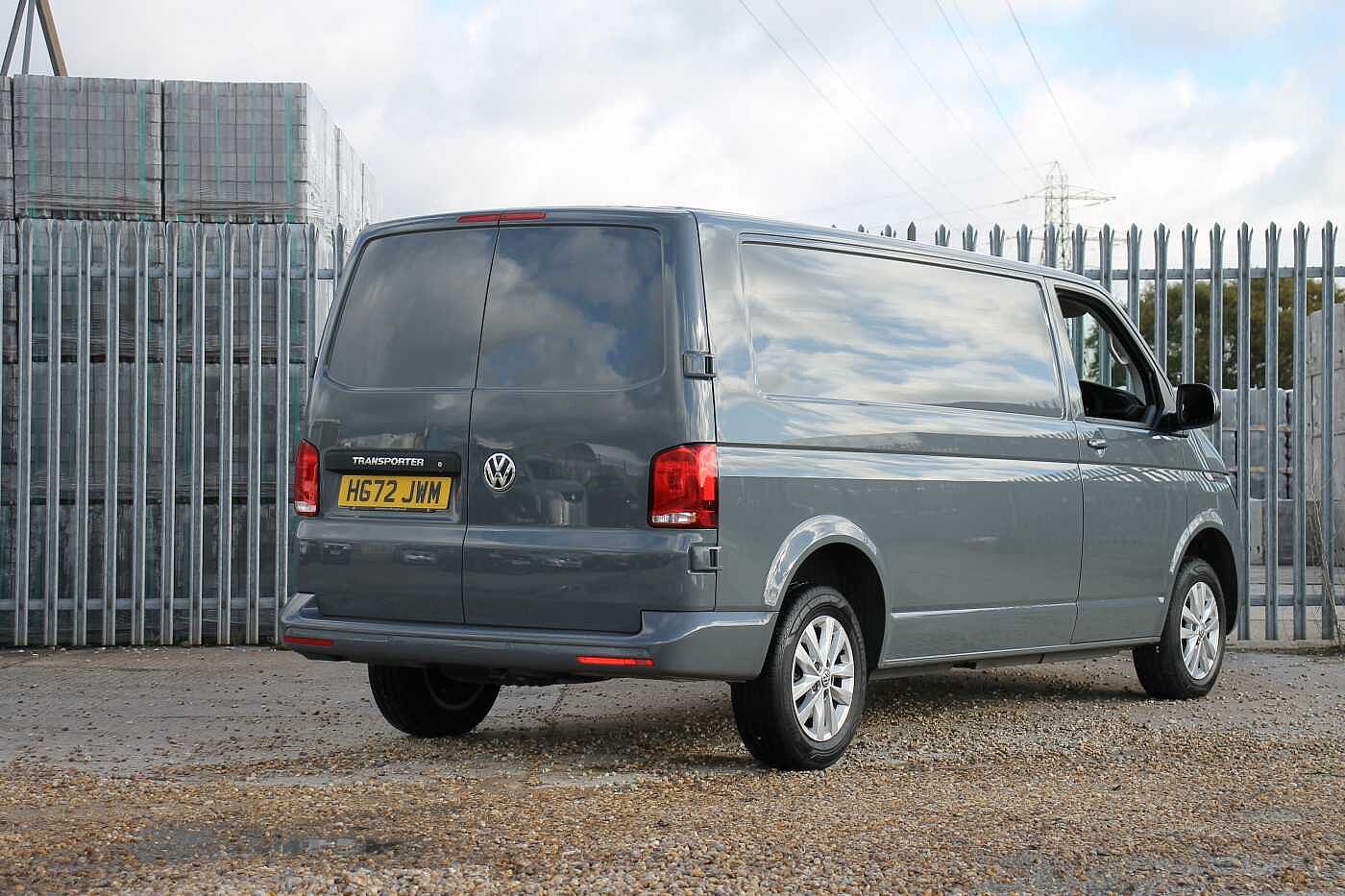 Volkswagen Transporter T28 Panel van Highline LWB 150 PS 2.0 TDI 6sp Manual