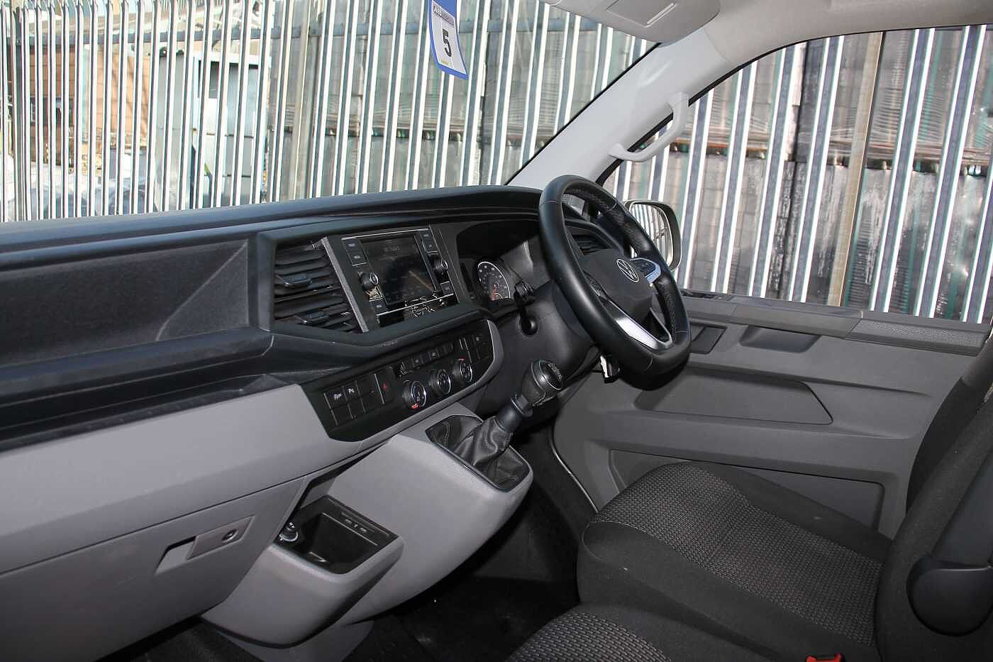 Volkswagen Transporter T28 Panel van Highline LWB 150 PS 2.0 TDI 6sp Manual