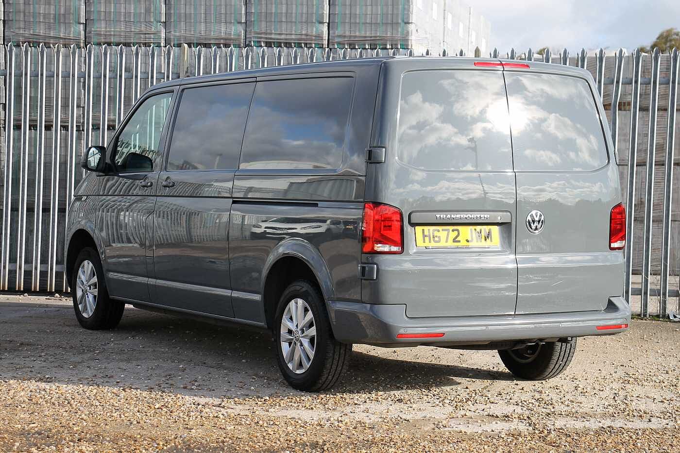 Volkswagen Transporter T28 Panel van Highline LWB 150 PS 2.0 TDI 6sp Manual