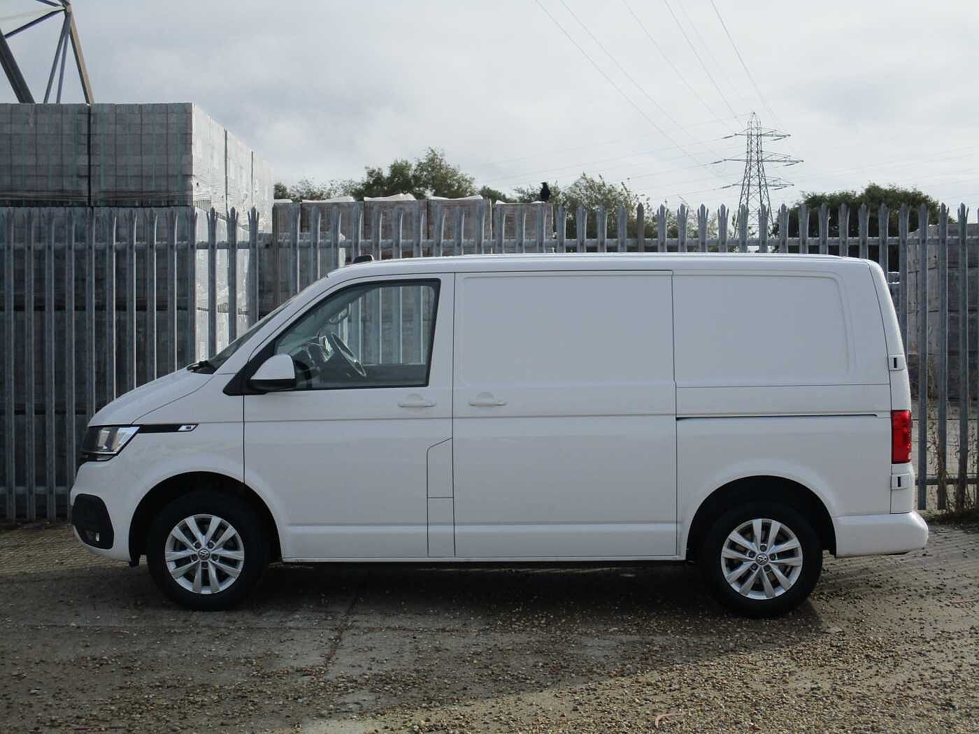 Volkswagen Transporter 2.0TDI 110ps T28 Highline BMT SWB PV