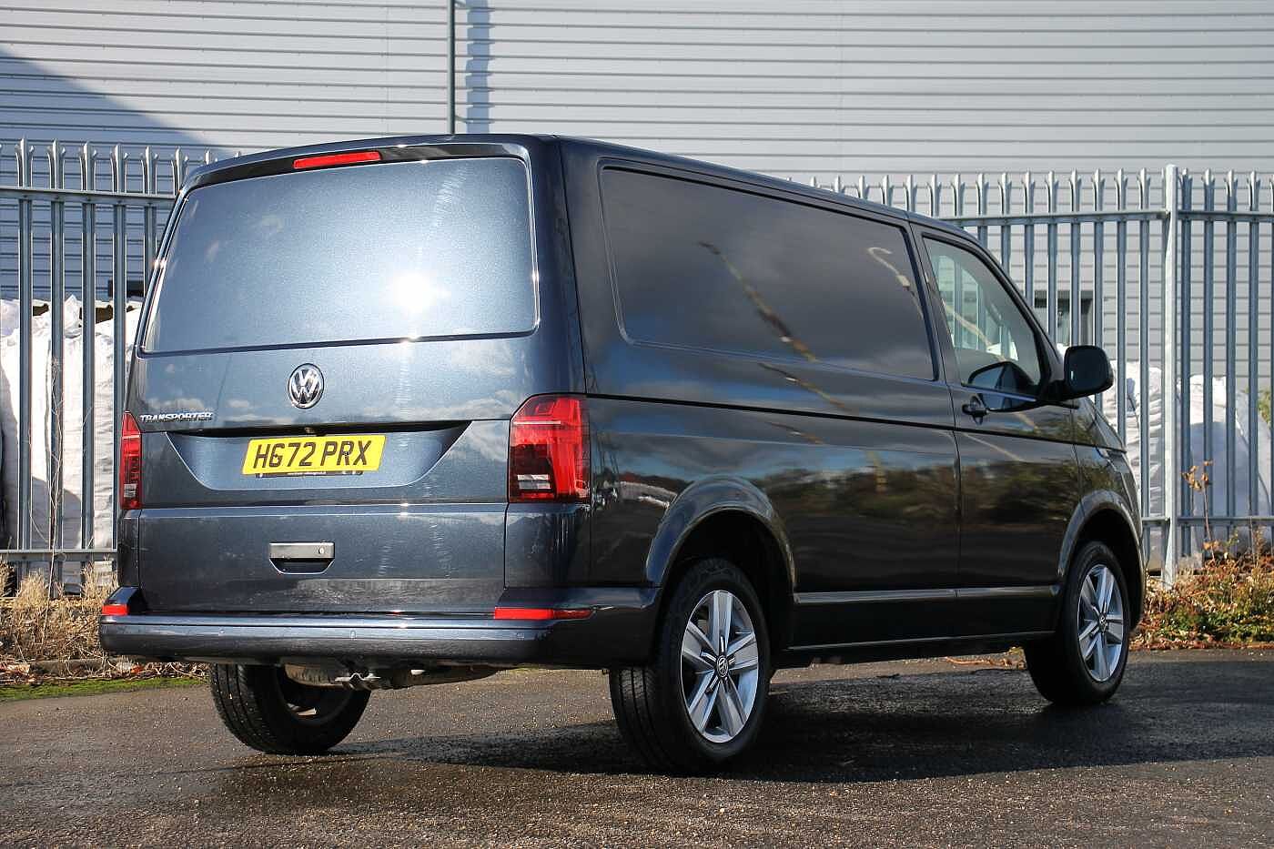 Volkswagen Transporter T32 Panel van Highline SWB 150 PS 2.0 TDI 6sp Manual