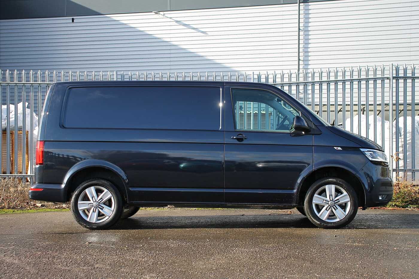 Volkswagen Transporter T32 Panel van Highline SWB 150 PS 2.0 TDI 6sp Manual