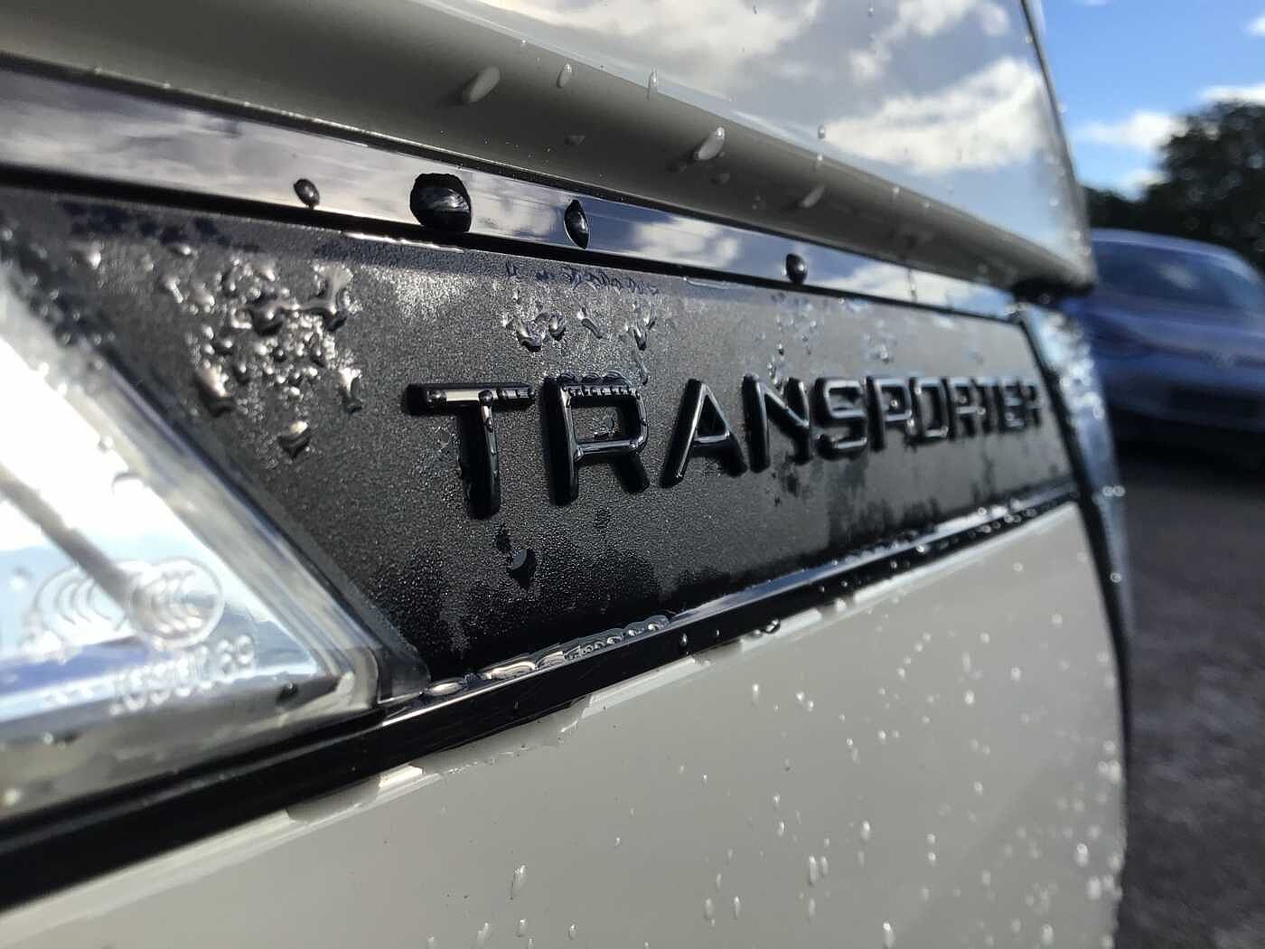 Volkswagen Transporter T28 Swb Diesel T28 Panel van Highline SWB 110 PS 2.0 TDI 5sp Manual