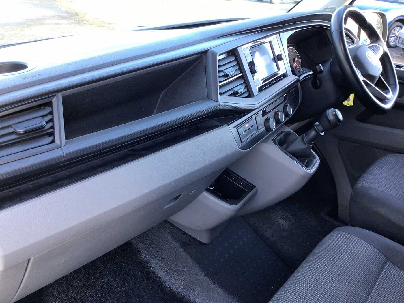 Volkswagen Transporter T28 Swb Diesel T28 Panel van Highline SWB 110 PS 2.0 TDI 5sp Manual