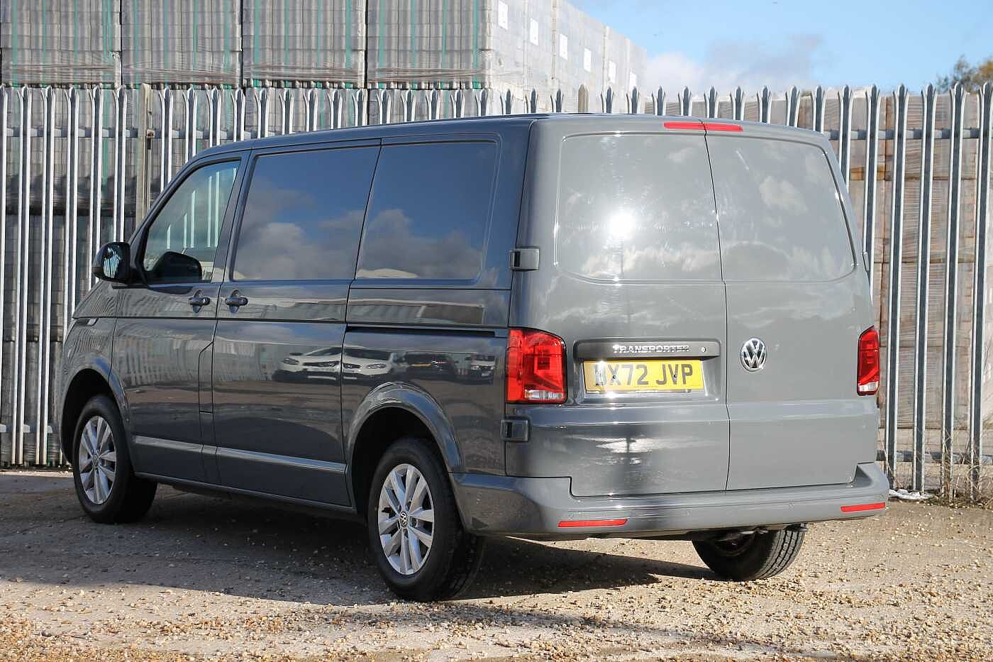 Volkswagen Transporter T28 Panel van Highline SWB 150 PS 2.0 TDI 6sp Manual