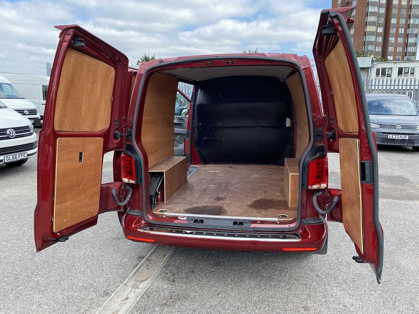 Volkswagen Transporter T28 Swb Diesel 2.0 TDI 150 Highline Panel Van DSG