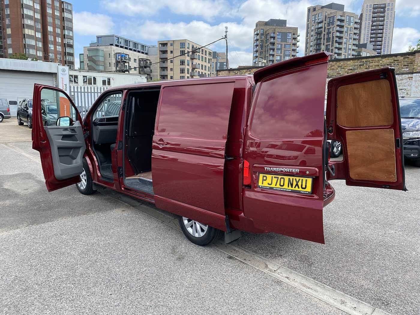 Volkswagen Transporter T28 Swb Diesel 2.0 TDI 150 Highline Panel Van DSG