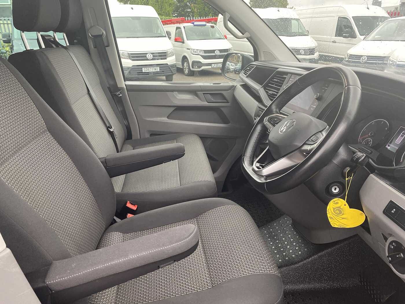 Volkswagen Transporter 2.0TDI 150ps T32 Kombi Highline BMT LWB PV D