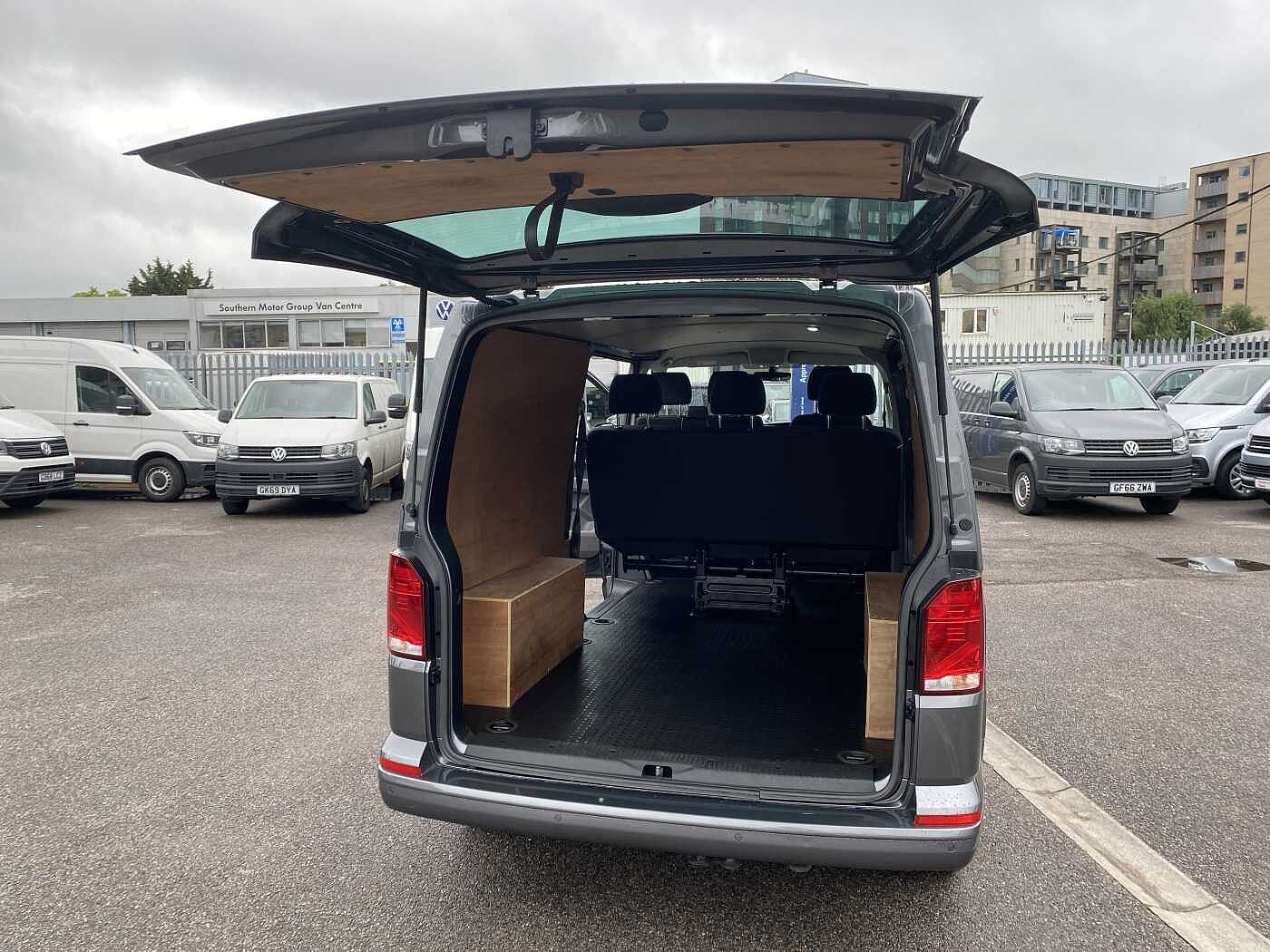 Volkswagen Transporter 2.0TDI 150ps T32 Kombi Highline BMT LWB PV D