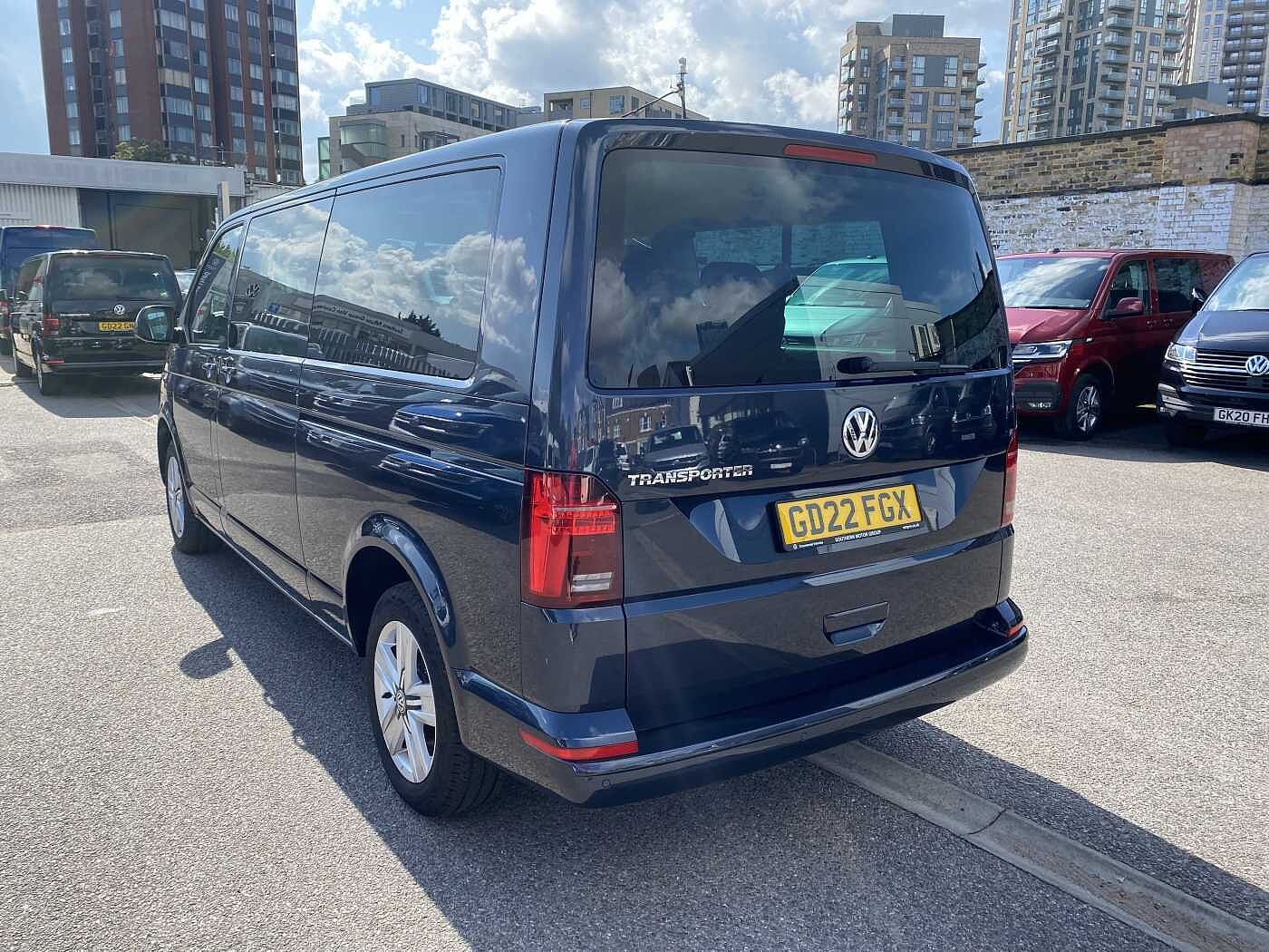 Volkswagen Transporter Shuttle T32 SE LWB 2.0TDI 150PS DSG