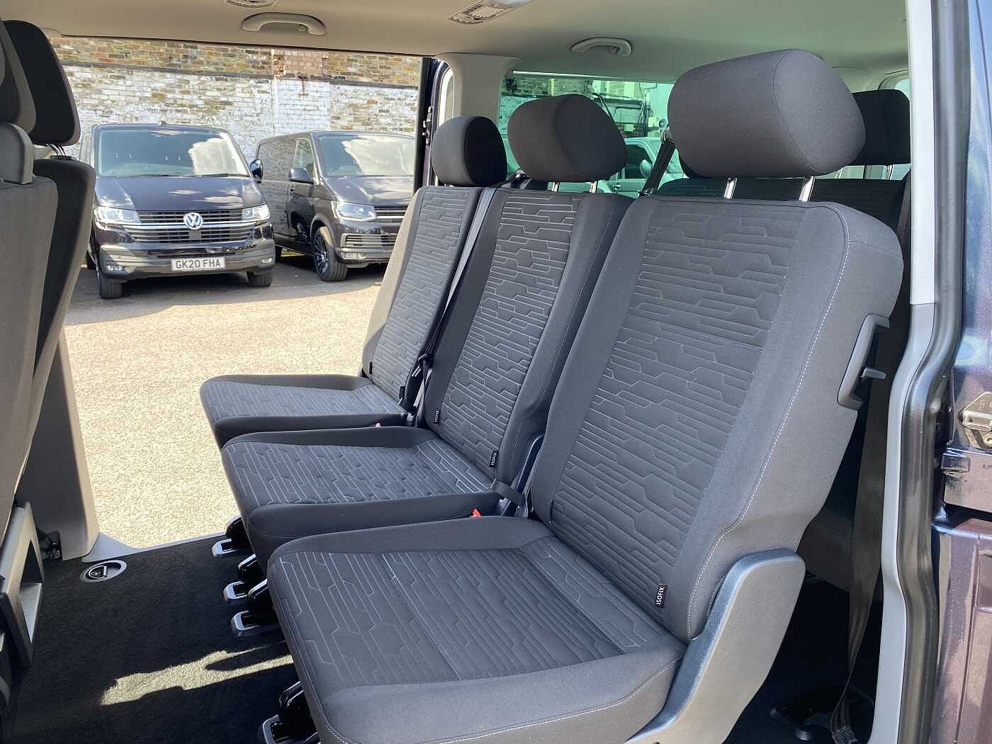 Volkswagen Transporter Shuttle T32 SE LWB 2.0TDI 150PS DSG