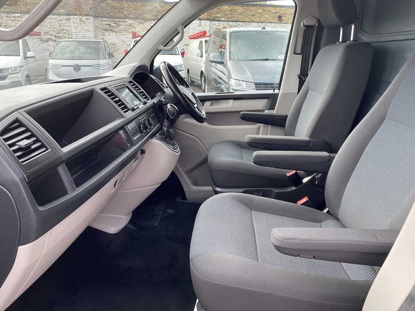 Volkswagen Transporter 2.0BiTDI 199ps T32 Panel Van Highline SWB 4M DSG