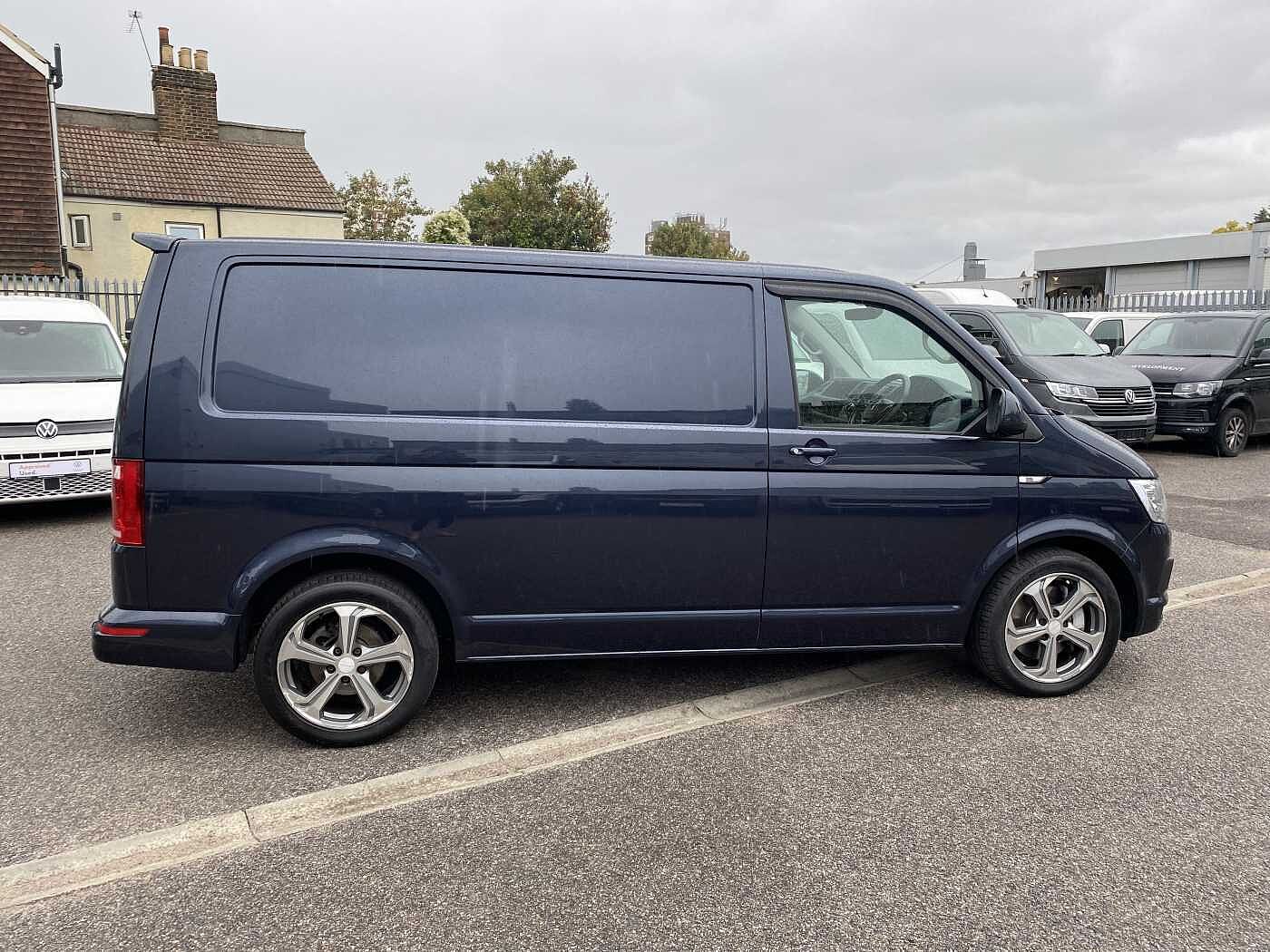 Volkswagen Transporter 2.0BiTDI 199ps T32 Panel Van Highline SWB 4M DSG