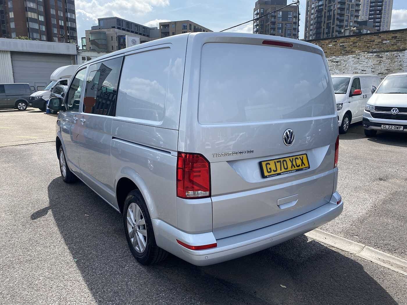 Volkswagen Transporter 2.0TDI 110ps Eu6dT-E T30 Kombi Highline SWB