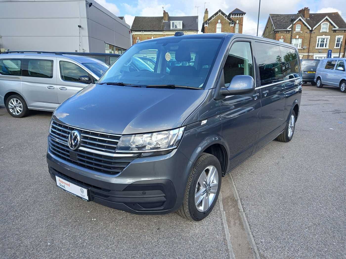 Volkswagen Transporter Shuttle T32 SE LWB 2.0TDI 150PS DSG