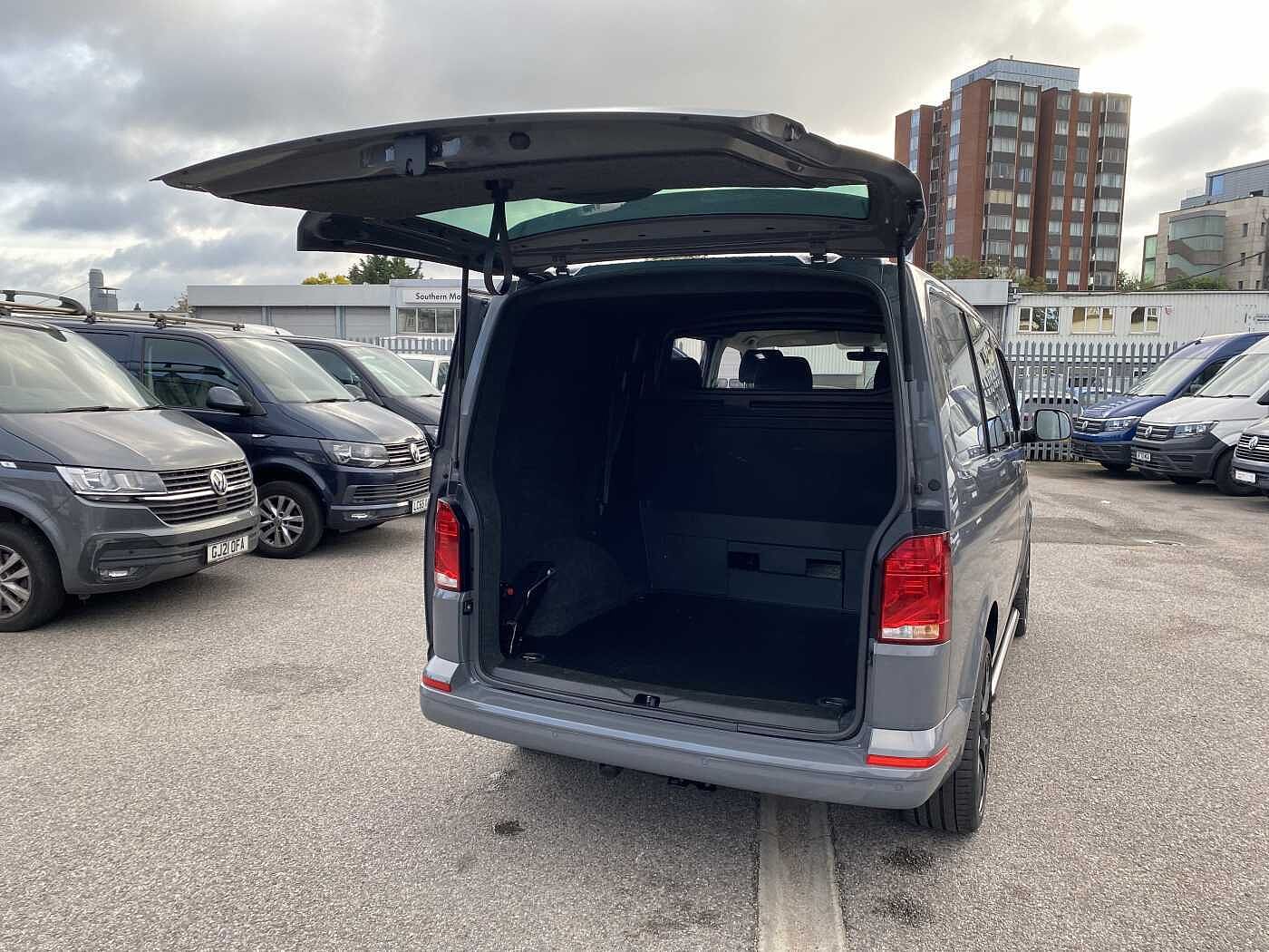 Volkswagen Transporter 2.0TDI 150ps T32 Highline BMT SWB Panel Van D