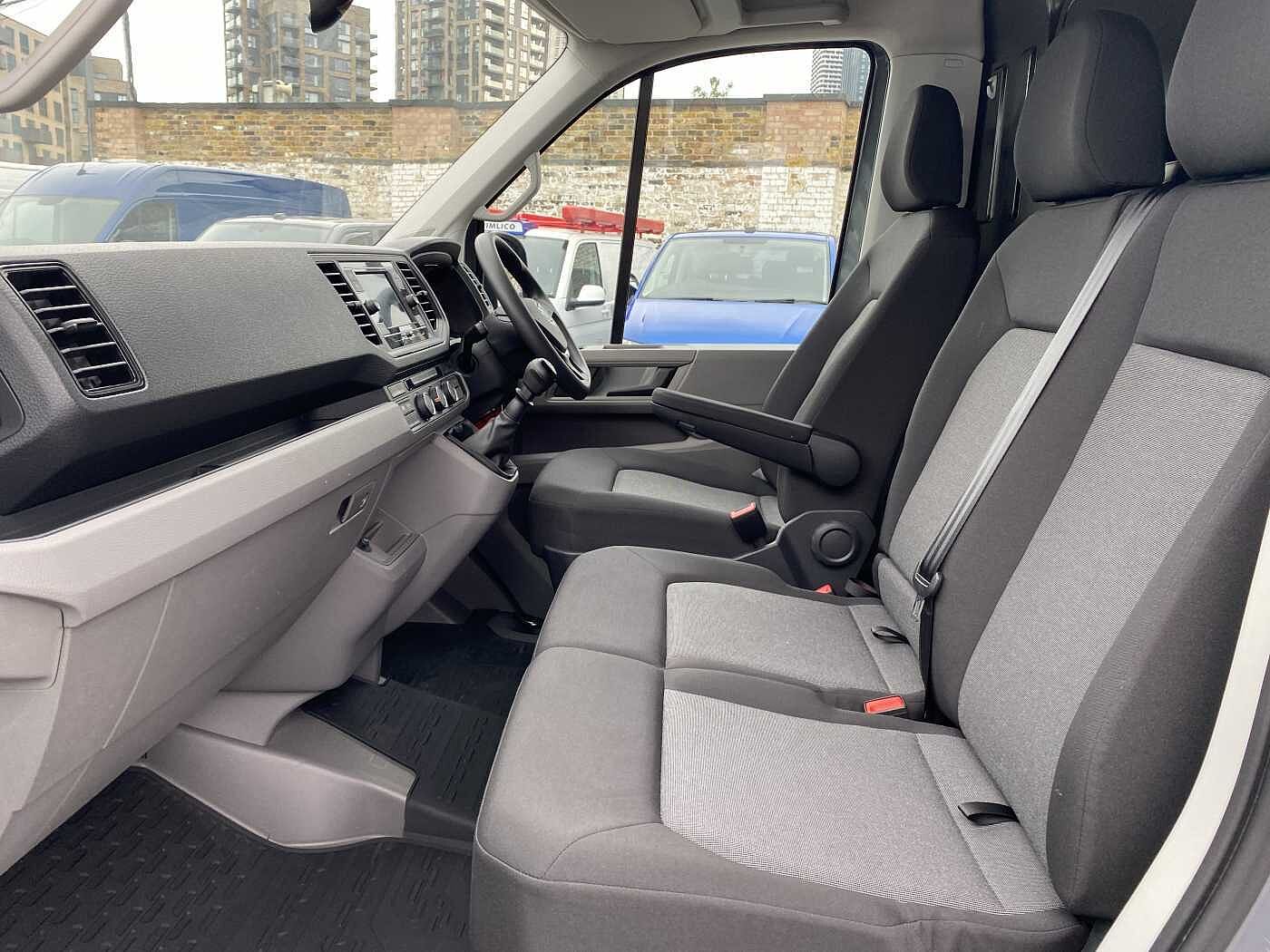 Volkswagen Crafter 2.0TDI 140PS Eu6dT-E CR35 LWB Trendline Panel Van