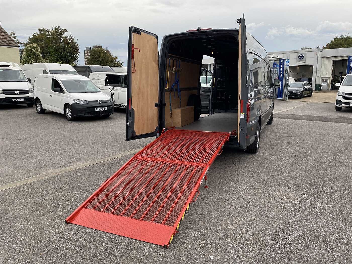 Volkswagen Crafter 2.0TDI 140PS Eu6dT-E CR35 LWB Trendline Panel Van