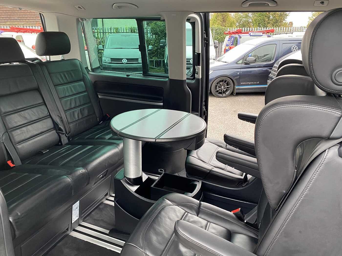 Volkswagen Caravelle Exec 2.0BiTDI 199 Eu6 SWB 4MOTION 7sDSG
