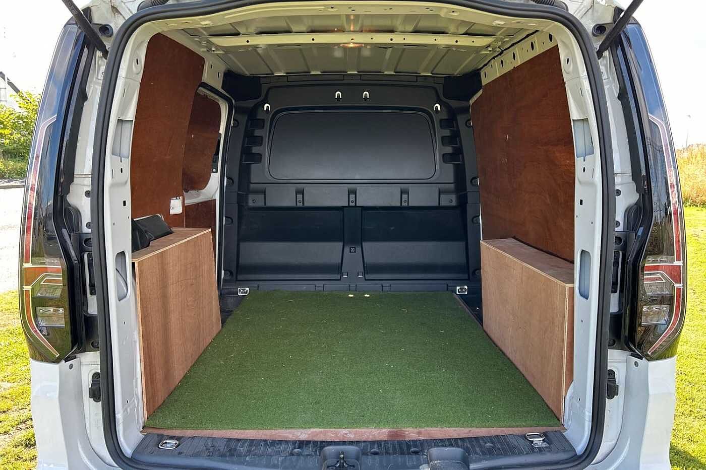 Volkswagen Caddy 2.0TDI (102PS)C20 Cargo Commerce Pro PV