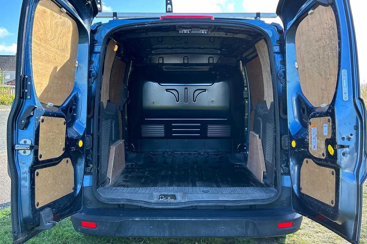 Ford Transit Connect 1.5 EcoBlue 120PSL1 200 LTD PVan