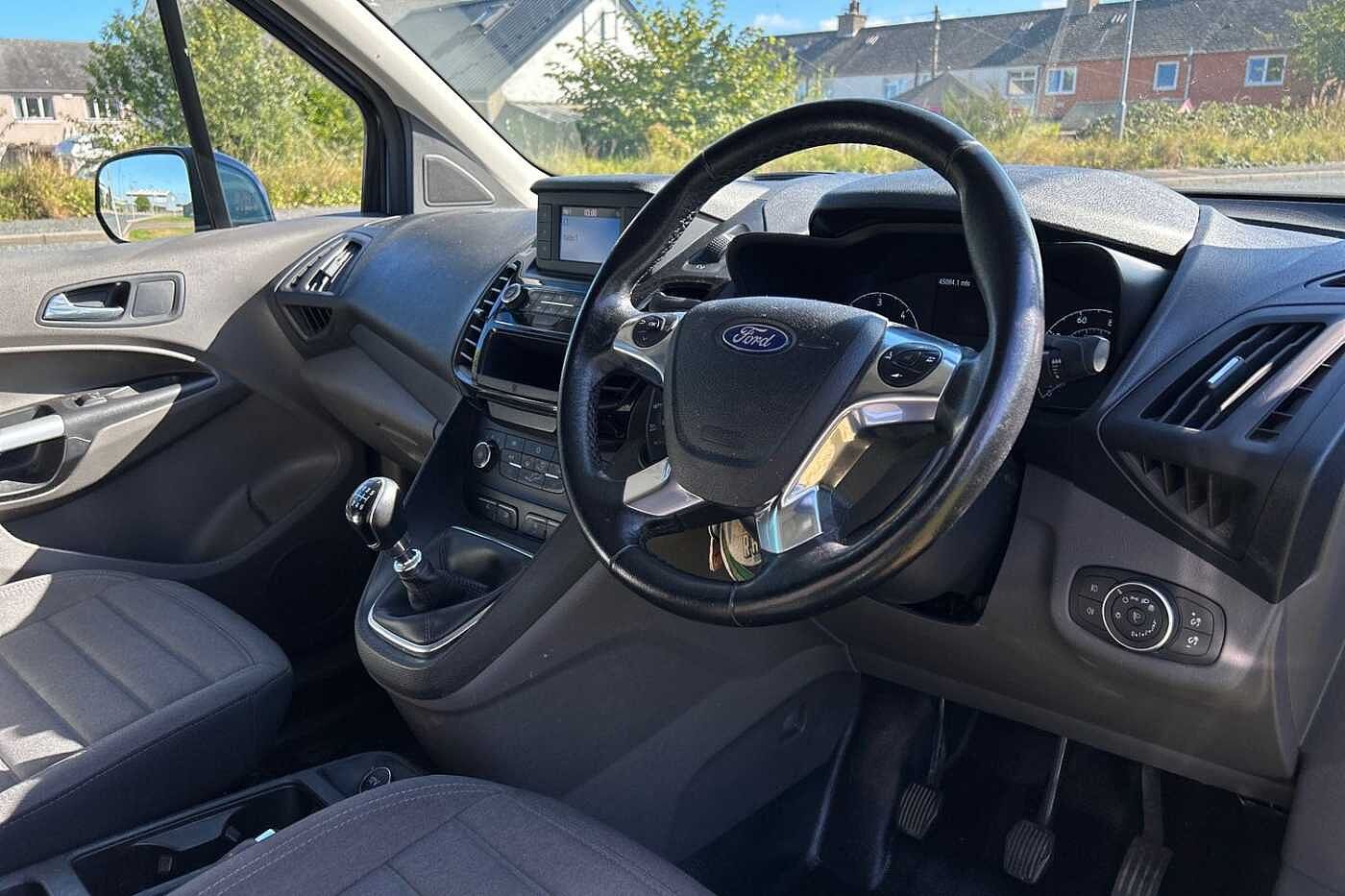 Ford Transit Connect 1.5 EcoBlue 120PSL1 200 LTD PVan