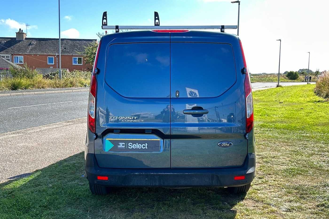 Ford Transit Connect 1.5 EcoBlue 120PSL1 200 LTD PVan