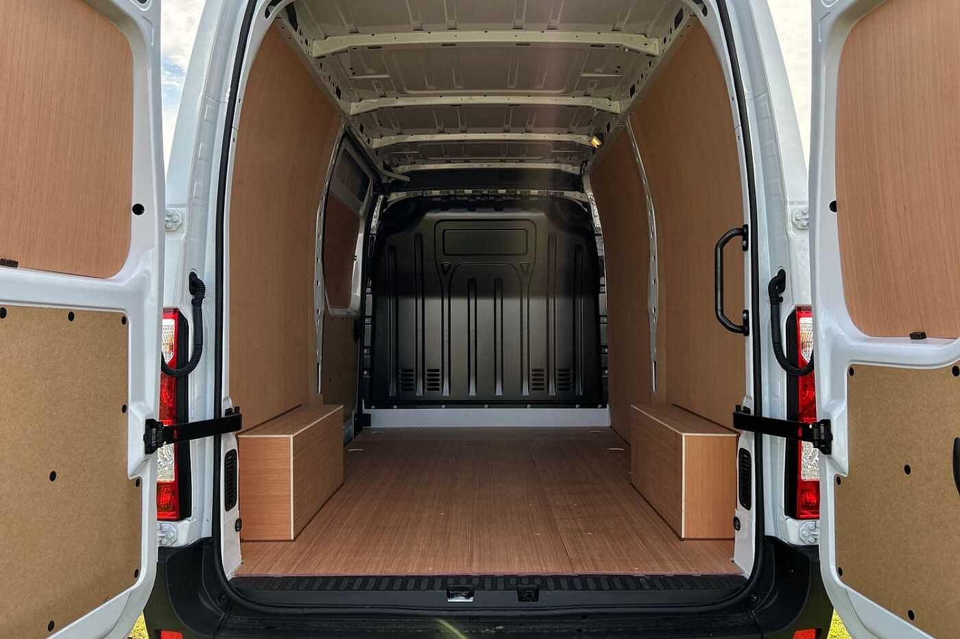 Renault Master M/Roof P/Van 2.3dCi MM35 135 (Eu6d) Business +