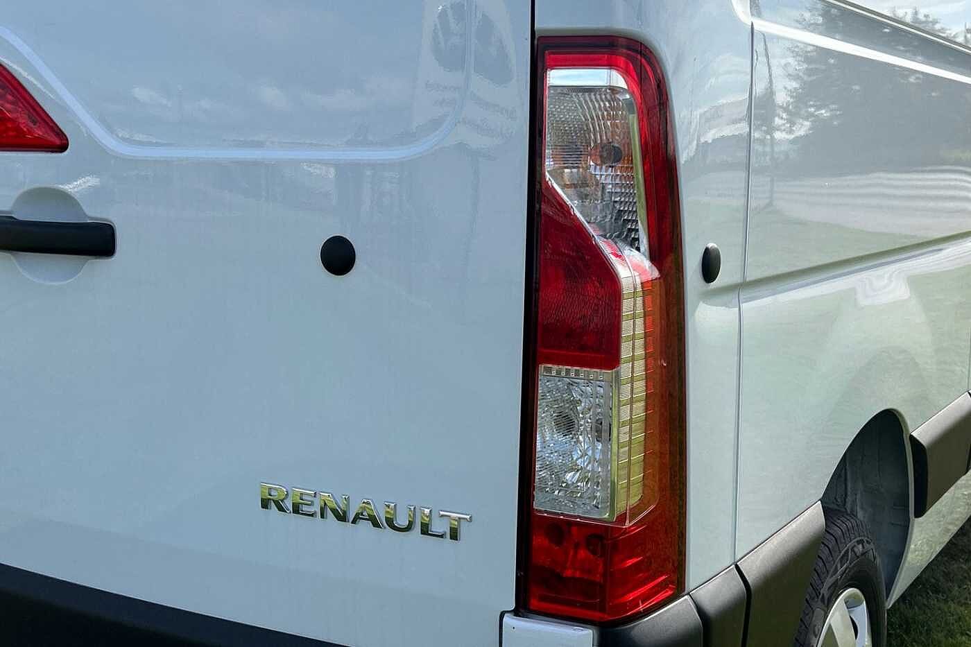 Renault Master M/Roof P/Van 2.3dCi MM35 135 (Eu6d) Business +