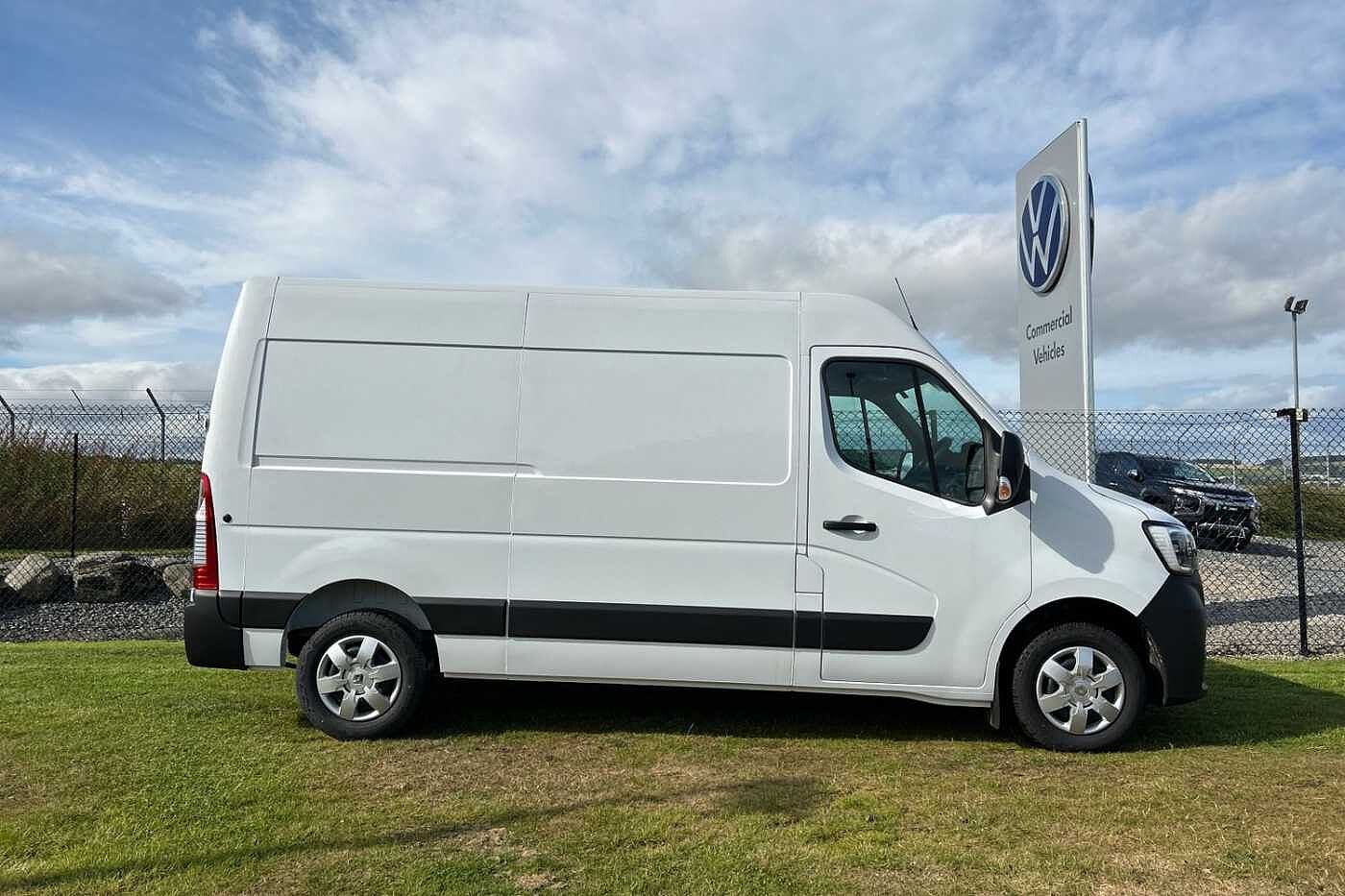 Renault Master M/Roof P/Van 2.3dCi MM35 135 (Eu6d) Business +