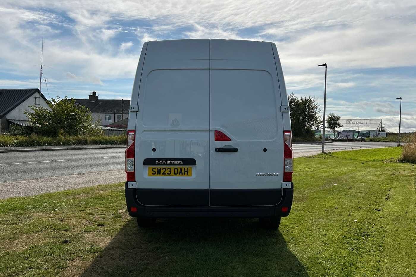 Renault Master M/Roof P/Van 2.3dCi MM35 135 (Eu6d) Business +