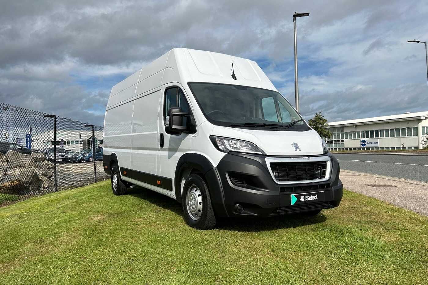 Peugeot Boxer 435 L4 Diesel 2.2 BlueHDi H3 Professional Premium+ Van 140ps