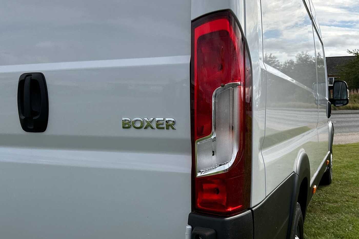 Peugeot Boxer 435 L4 Diesel 2.2 BlueHDi H3 Professional Premium+ Van 140ps