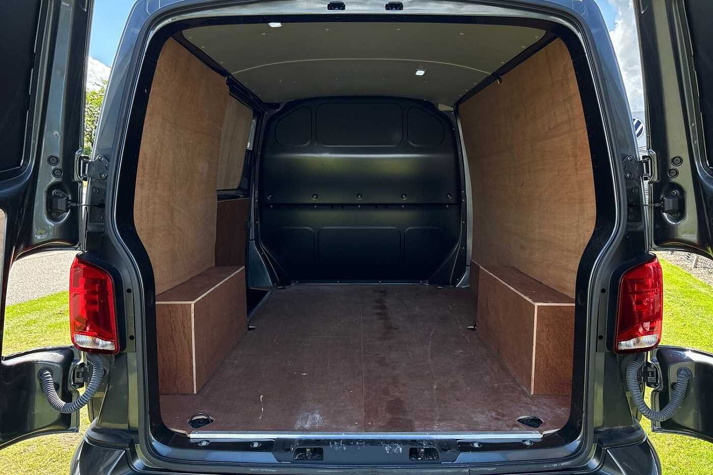 Volkswagen Transporter 2.0TDI 150ps T28 Highline BMT SWB PV D