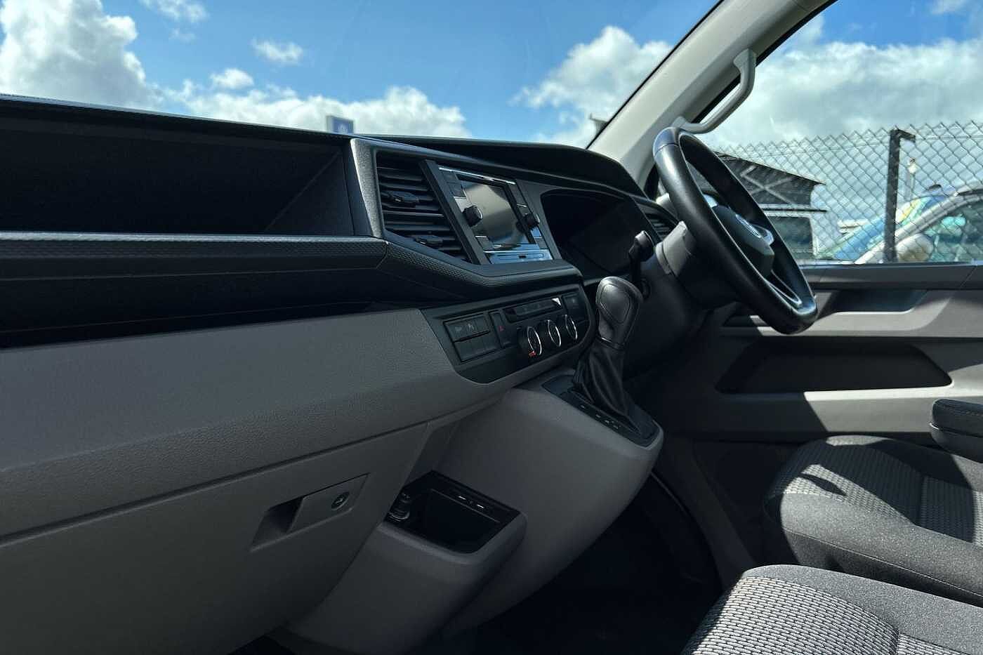 Volkswagen Transporter 2.0TDI 150ps T28 Highline BMT SWB PV D