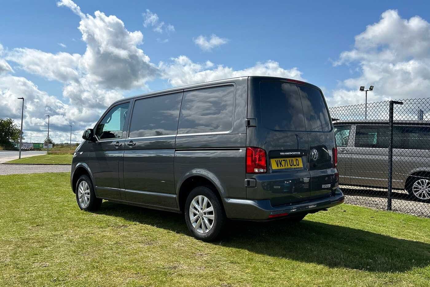Volkswagen Transporter 2.0TDI 150ps T28 Highline BMT SWB PV D