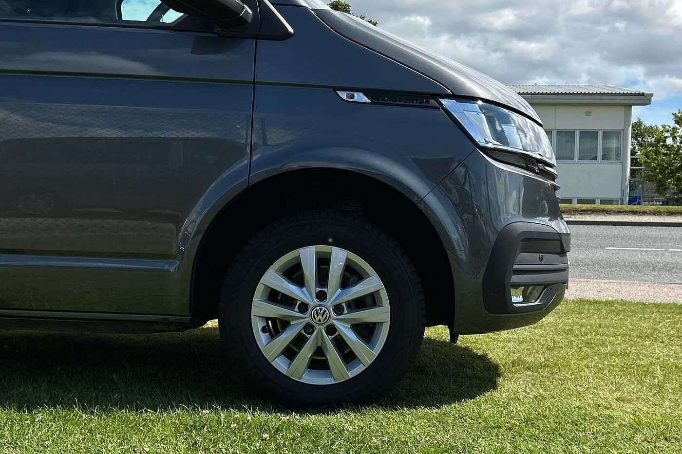 Volkswagen Transporter 2.0TDI 150ps T28 Highline BMT SWB PV D