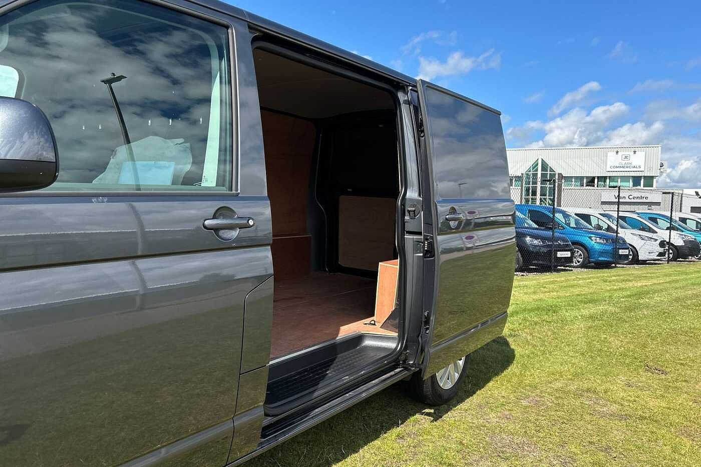 Volkswagen Transporter 2.0TDI 150ps T28 Highline BMT SWB PV D